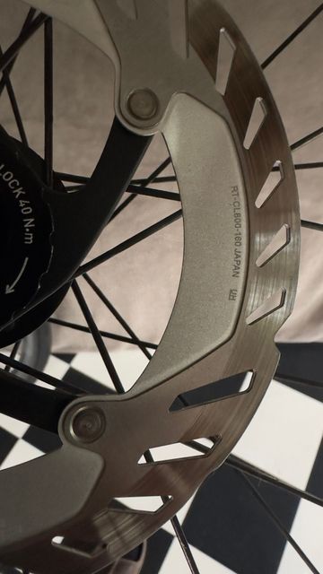 Used Zipp 303S Wheels 2024 bike — image 8 of 8