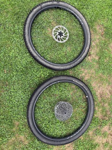 Used Roval Control Alloy 29 Boost Wheelset 2024 bike — image 2 of 7