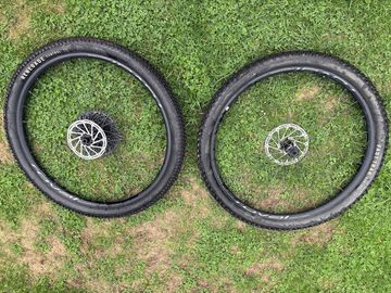 Used Roval Control Alloy 29 Boost Wheelset 2024 bike — image 1 of 7