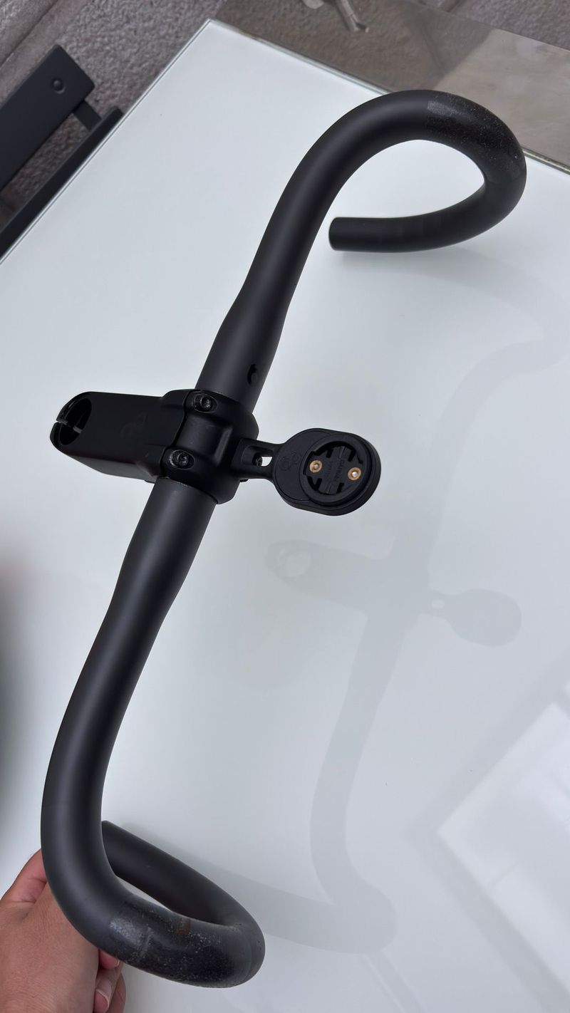 Použité Orbea Components Carbon Handlebar + Stem + Computer Mount 2025 Cockpit