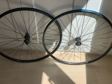 Used Shimano RS DISC bike — image 1 of 6