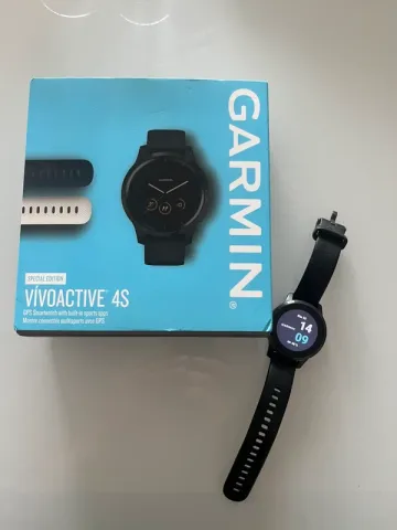 Used Garmin Vivoactive 4S bike — image 1 of 4