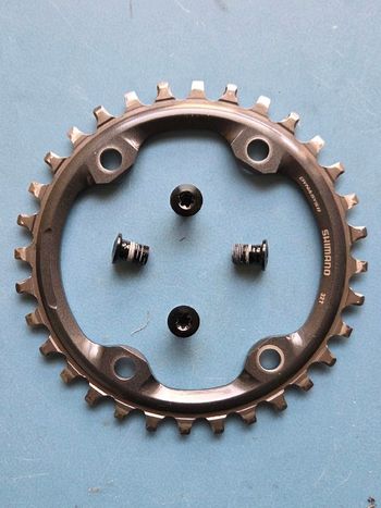 Używany Shimano 32T Kettenblatt für Shimano 11-fach/4-loch 68/73mm asymmetrisch 2023 Drivetrain & Pedals