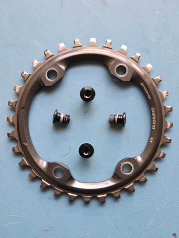 Käytetty Shimano 32T Kettenblatt für Shimano 11-fach/4-loch 68/73mm asymmetrisch 2023 Drivetrain & Pedals