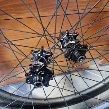 Używany Zipp 303 disco Firecrest 2021 bike — zdjęcie 4 z 6