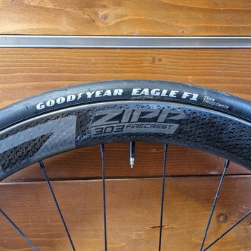 Used Zipp 303 disco Firecrest 2021 bike — image 3 of 6