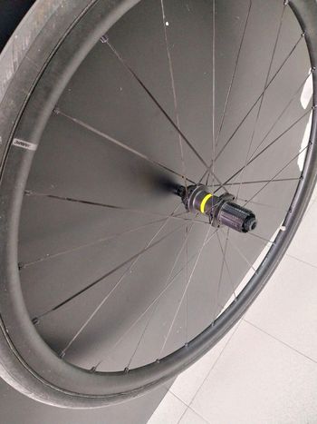 Used Mavic Ksyrium S disc 2024 bike — image 1 of 4