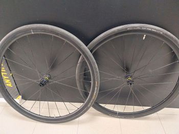 Used Mavic Ksyrium S disc 2024 bike — image 2 of 4