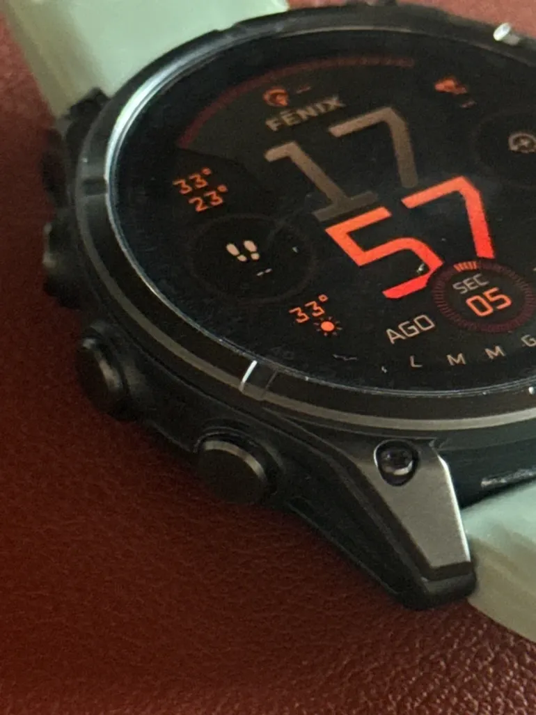 Used Garmin Fenix 8 2025 bike — image 3 of 6