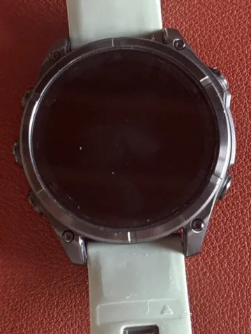 Used Garmin Fenix 8 2025 bike — image 5 of 6