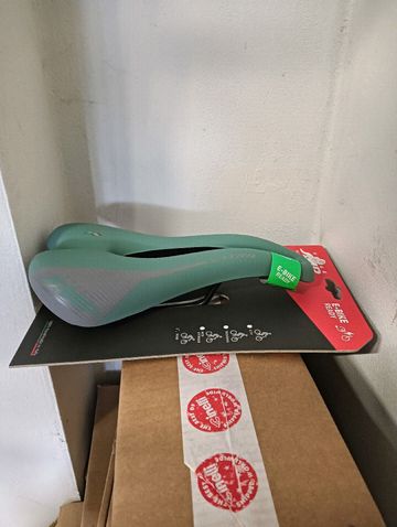 Used Selle Smp Extra 2025 Saddles & Seatposts