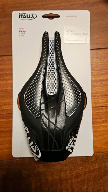 Brugt Selle Italia kronos kit carbonio flow 2025 Saddles & Seatposts