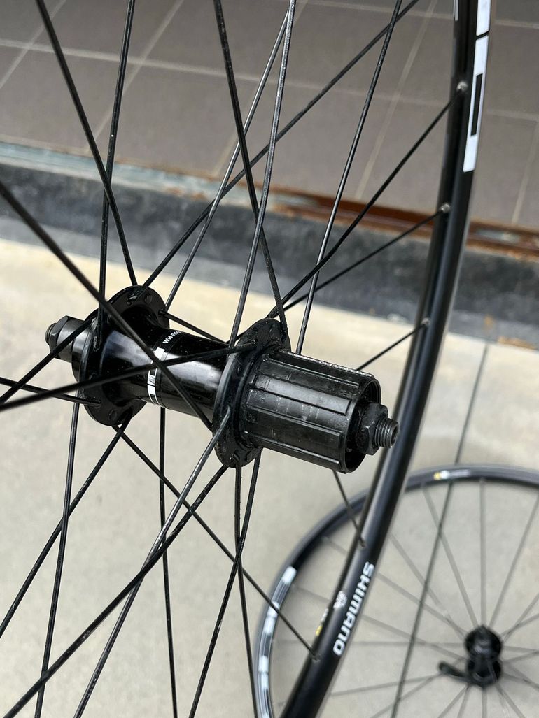 Used Shimano WH-R501 Wheelset – $ 97 | buycycle