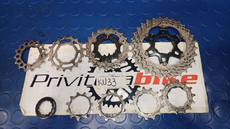 Used Shimano Cassetta  Ultegra R8000 11v 11-30 - KU33 2024 bike — image 3 of 3