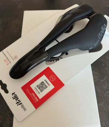 Brugt Sella Italia x-lr kit carbonio super flow 2025 Saddles & Seatposts