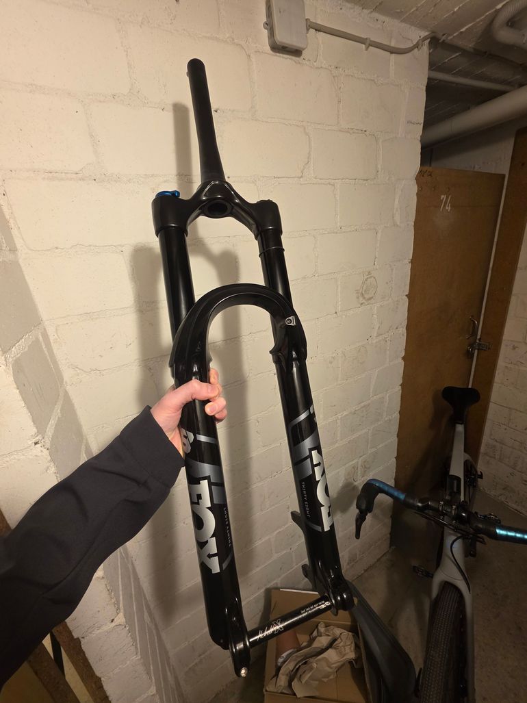 Gebrauchtes Fox 38 float 2023 bike — Bild 2 von 20
