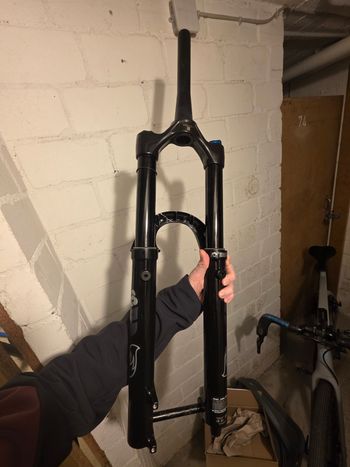Gebrauchtes Fox 38 float 2023 bike — Bild 18 von 20