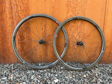 Brugt 3T Orbis II clincher C35 rim brake, Campagnolo Freewheel, DT Swiss hubs Wheels