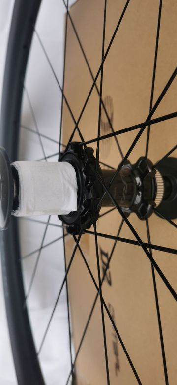 Used Shimano C50 boyaux 2024 bike — image 2 of 4
