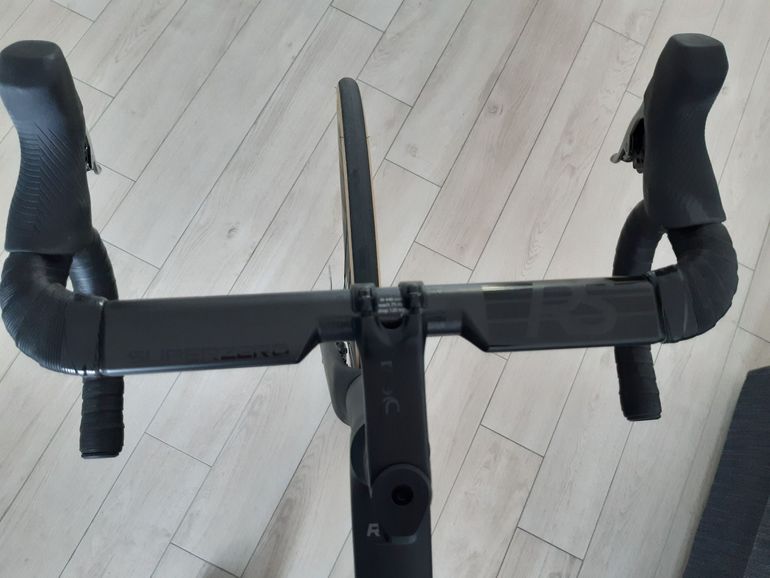 Used Deda Superzero RS 2025 bike — image 1 of 4