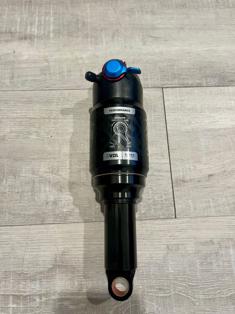 Used Fox Genie Float 2025 bike — image 2 of 2