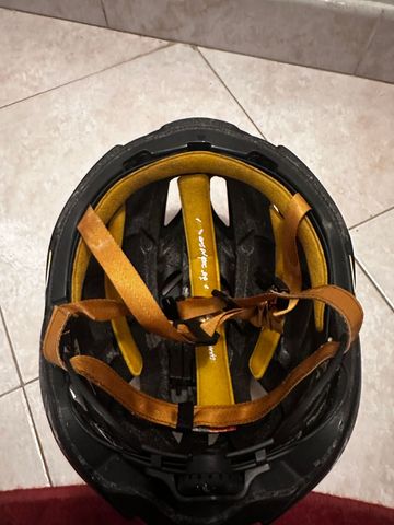 Used Lazer century 2024 bike — image 6 of 7