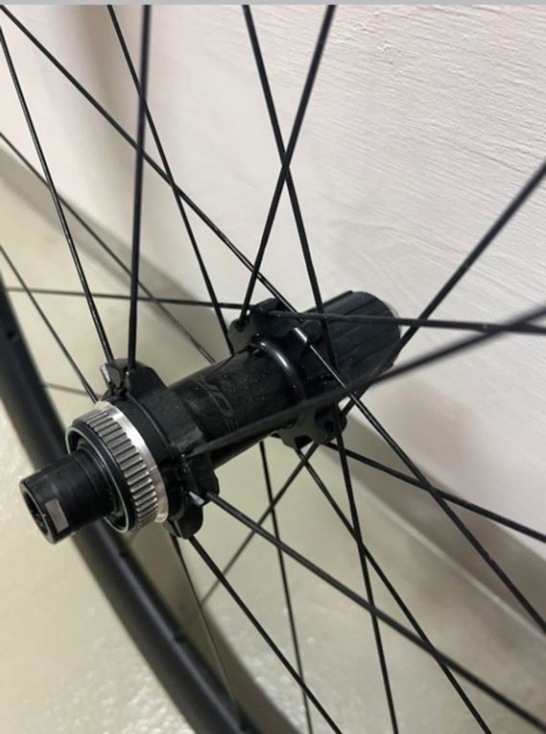Used Ultegra ruedas carbono ultegra c60 2024 bike — image 4 of 5
