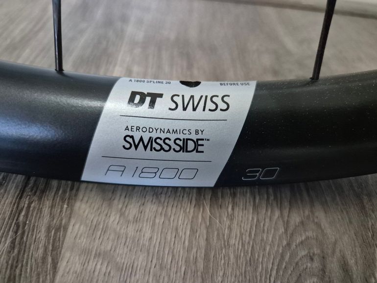Used Dt Swiss a1800 2025 bike — image 2 of 3