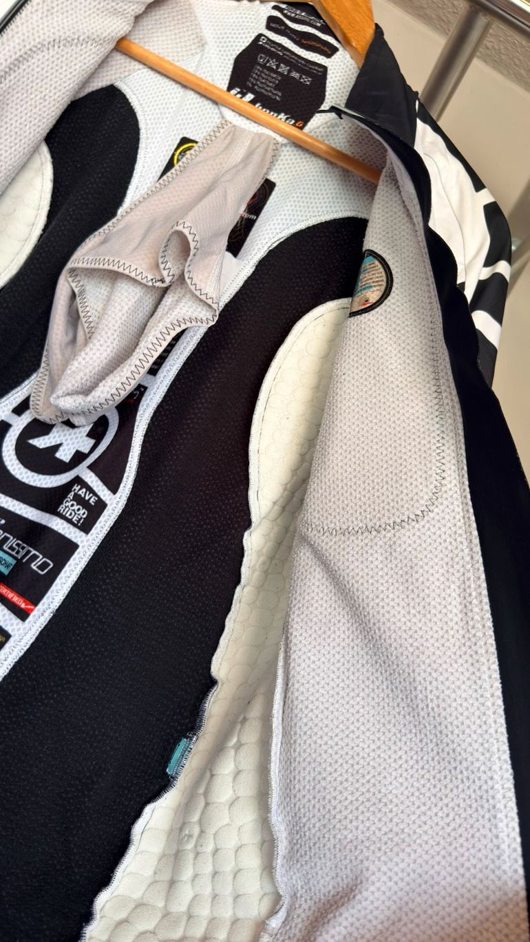 Used Assos iJ.bonka.6 – € 169 | buycycle