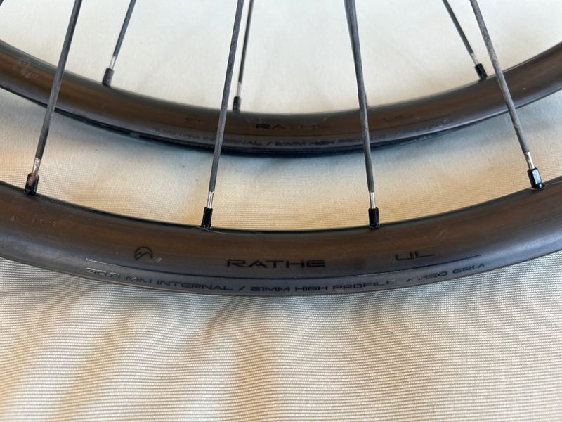 Used Dt Swiss Porte Rathe 30.6 UL, buje Dt swiss 180, radios carbono 2024 Wheels
