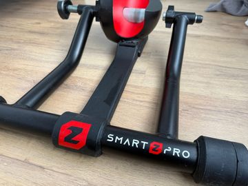 Używany bkool Zycle Smart Z Pro 2020 bike — zdjęcie 2 z 3