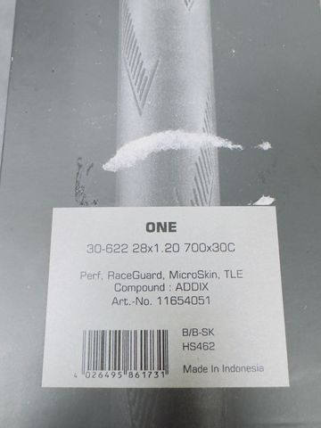 Käytetty Schwalbe ONE 2024 Tyres & Tubes