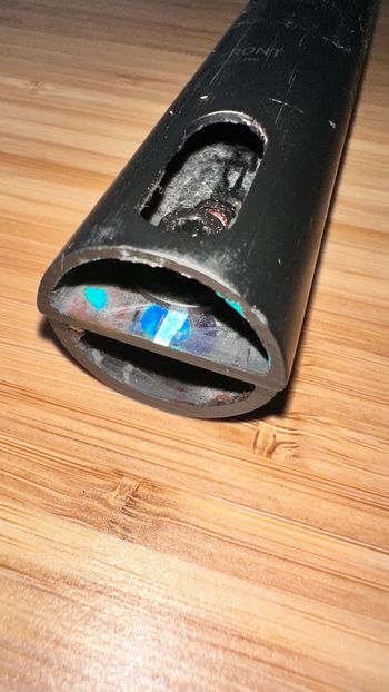 Used Canyon SP59 VCLS 2.0 CF Seatpost 2023 bike — image 4 of 9