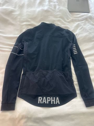 Used Rapha jersey – $ 35 | buycycle