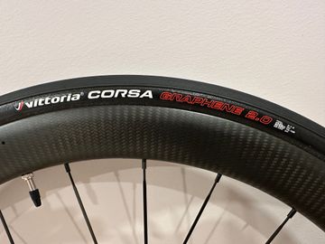 Used Mavic Cosmic Pro Carbon UST Centre Lock Disc Wheelset 2022 bike — image 6 of 6