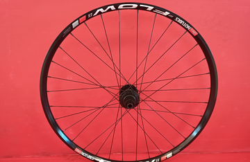 Použité Flow REAR WHEEL 27.5 NOTUBES EX TLR BOOST Wheels