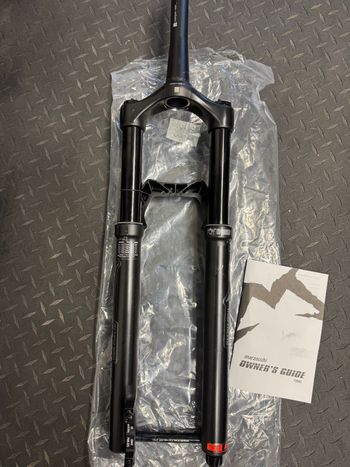 Used Marzocchi Bomber Z2 150mm 27.5/29 2023 bike — image 3 of 3