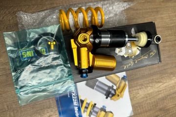 Öhlins TTX22 trunnion 2024 Rear Suspension usato