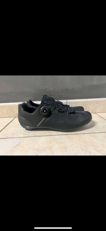 Used Van Rysel carbon bike — image 2 of 2