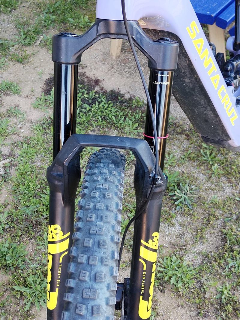 Used RockShox Zeb cahrger r 2022 Fork