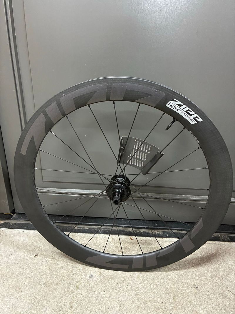 Used Zipp 404 Firecrest Carbon 2026 Wheels