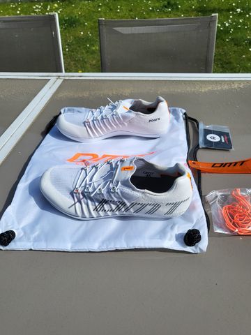 DMT Pogi's KRSL White/White 2025 2025 Cycling Shoes usato