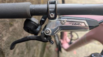 Brugt Sram Level Ultimate Stealth 4-piston Anodised 2024 bike — billede 3 af 4