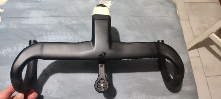 Used Cadex Aero Integrated Handlebar bike — image 2 of 3