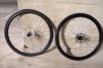 Rodi paire de roues complètes (roues + pneus + disques) 2022 Wheels usato