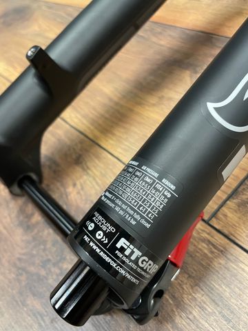 Brugt Fox 38 Float 2022 bike — billede 6 af 6