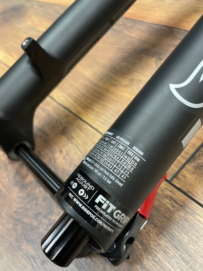 Brugt Fox 38 Float 2022 bike — billede 6 af 6