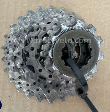 Käytetty Shimano Cassette shimano 10v 11/25 Drivetrain & Pedals