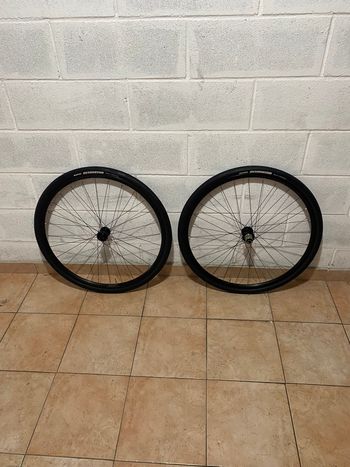Used expert - disc Merida -Expert - disc 2024 bike — image 1 of 6