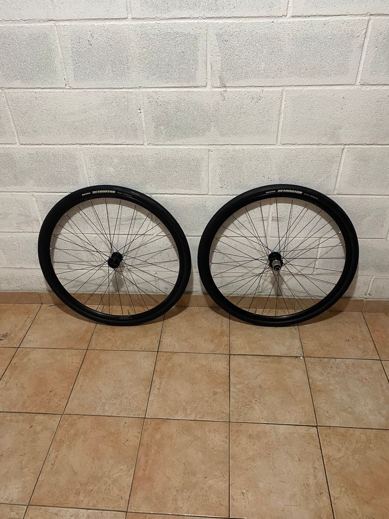 Used expert - disc Merida -Expert - disc 2024 Tyres & Tubes